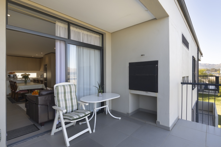 2 Bedroom Property for Sale in Somerset Lakes Western Cape
